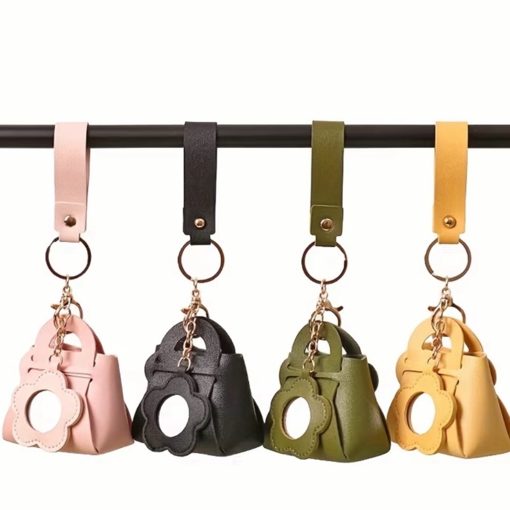 Hello Kitty Blush Pink AirPod Case/Keychain Bag Charm Mirror Accessory Bag - Picture 3 of 17